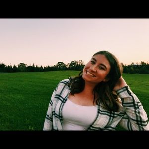 Meet your Posher, Madeline